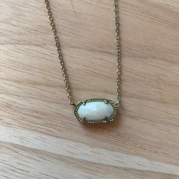 Kendra Scott Elisa Pendant Necklace - Picture 2 of 3